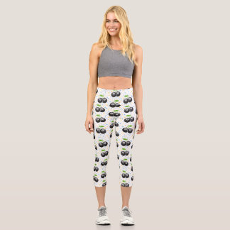 Retro eight balls, minimalist style, lucky Classic Capri Leggings