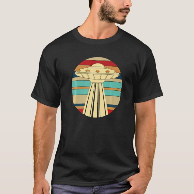 Retro Extraterrestrial UFO   T-Shirt (Front)