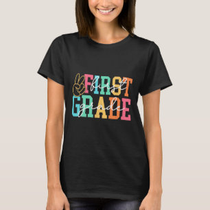 Retro First Grade Preppy Back To School Teacher Gi T-Shirt