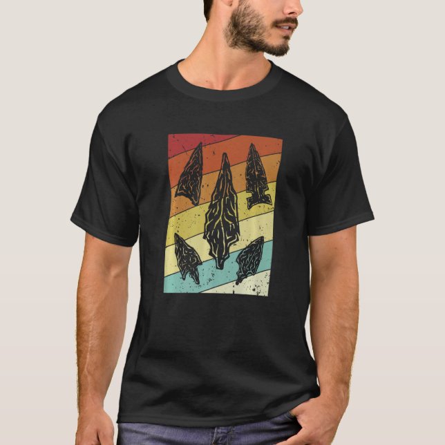 Retro Flint Artifact Rocks Hunter Arrowhead Collec T-Shirt (Front)