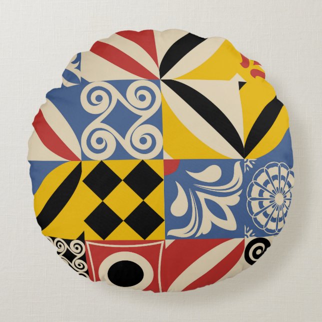 Retro geometric shapes: Azulejos tiles. Round Cushion (Front)