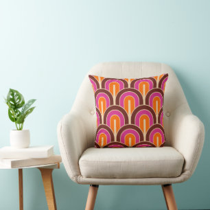 Retro Gradated Geometric Fan Pattern Cushion