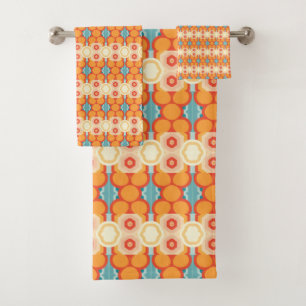 Retro groovy colourful pattern bath towel set