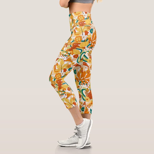 Retro Groovy Mushroom Flower Pattern Capri Leggings (Left)