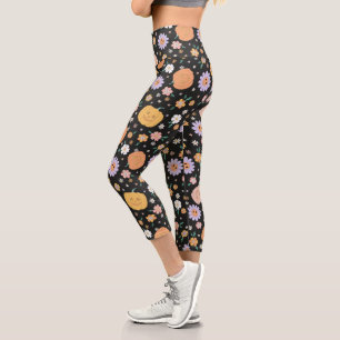 Retro Halloween Pumpkins and Flowers Pattern Capri Leggings