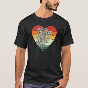 Retro Heart Daisy Flower T-Shirt