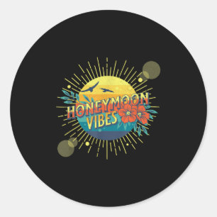 Retro Honeymoon Vibes New Wedding Bride Groom Vaca Classic Round Sticker
