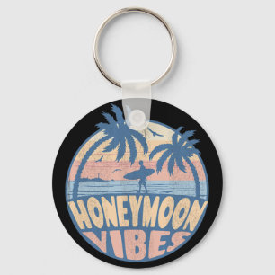 Retro Honeymoon Vibes New Wedding Bride Groom Vaca Key Ring