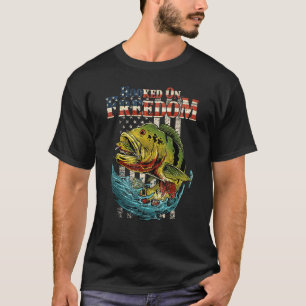 Retro Hooked On Freedom Fisher Fishing 4th Of Jul T-Shirt