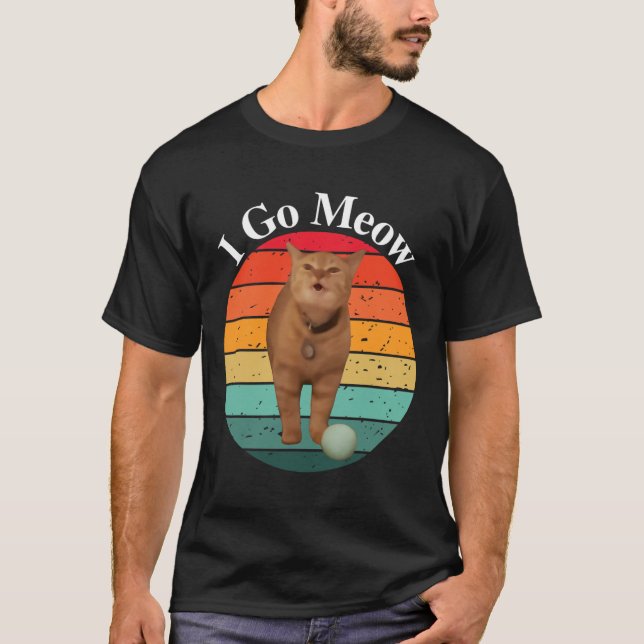 Retro I Go Meow Funny Cat Singing Meme  T-Shirt (Front)