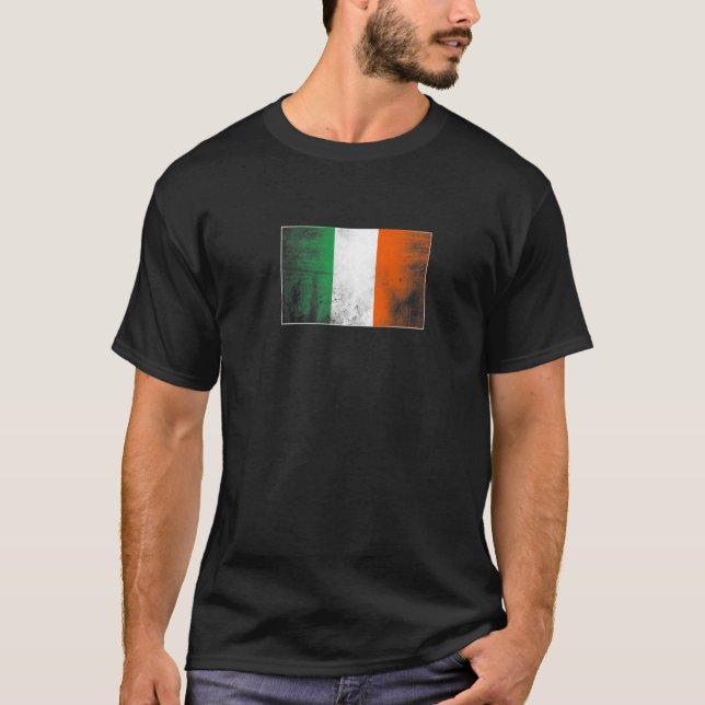 Retro Irish flag St Patricks' day Patriotic Irishm T-Shirt (Front)