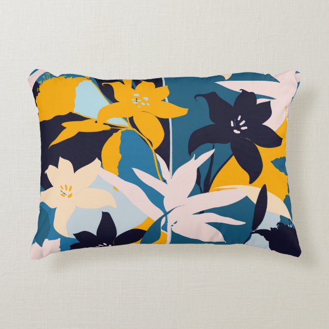 Retro Lily Flowers Seamless Pattern Decorative Cushion (Front)