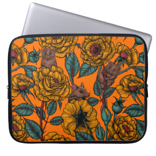 Retro mice party laptop sleeve