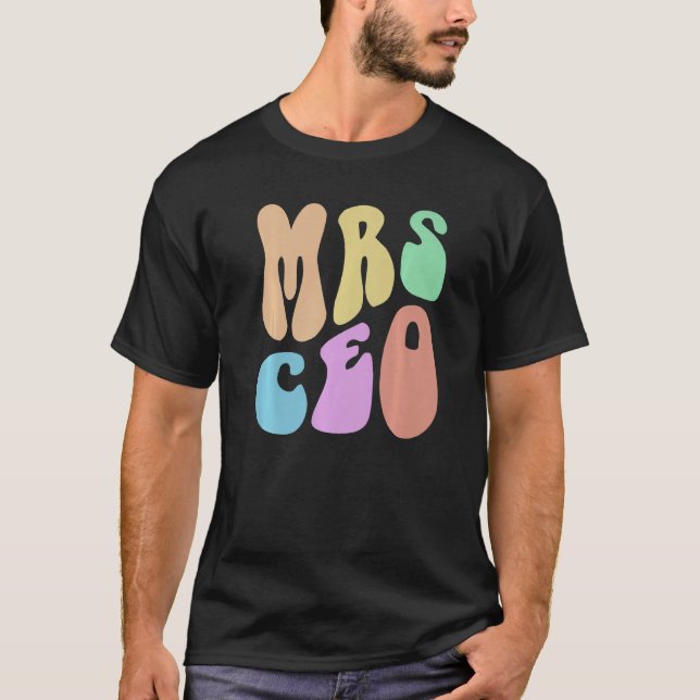 Retro MRS CEO Wife MAMA Small Business Owner Mum G T-Shirt (Front)
