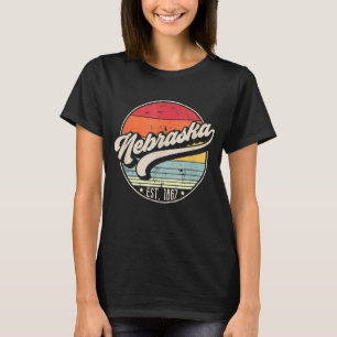 Retro Nebraska Home State NE Cool 70s Style Sunse T-Shirt