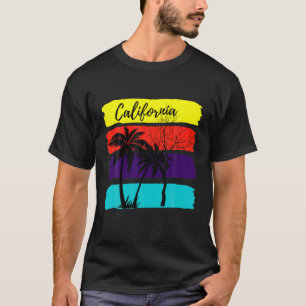 Retro Newport Beach California Beach Sunset Design T-Shirt