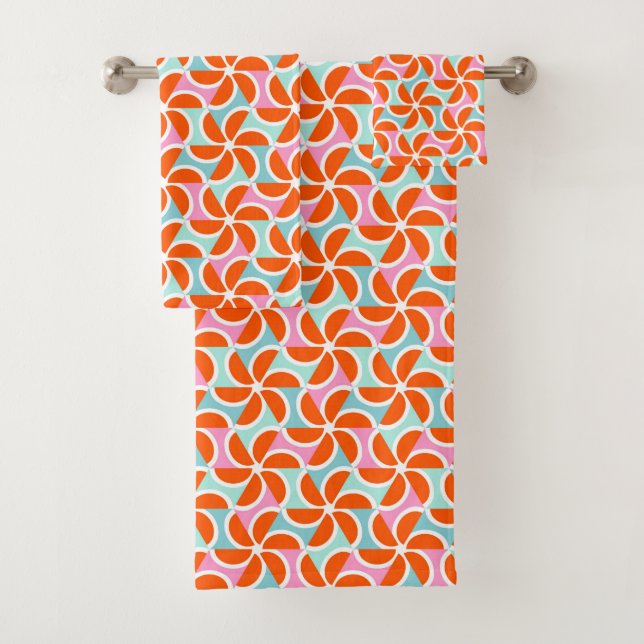 Retro Orange Wedge Pattern Bath Towel Set (Insitu)