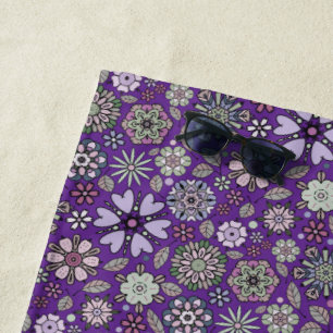 Retro Pastel Pink Purple Floral Seamless Pattern Beach Towel