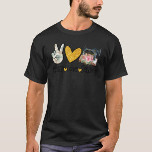 Retro Peace Love Sewing Quilting Machine Quilter S T-Shirt
