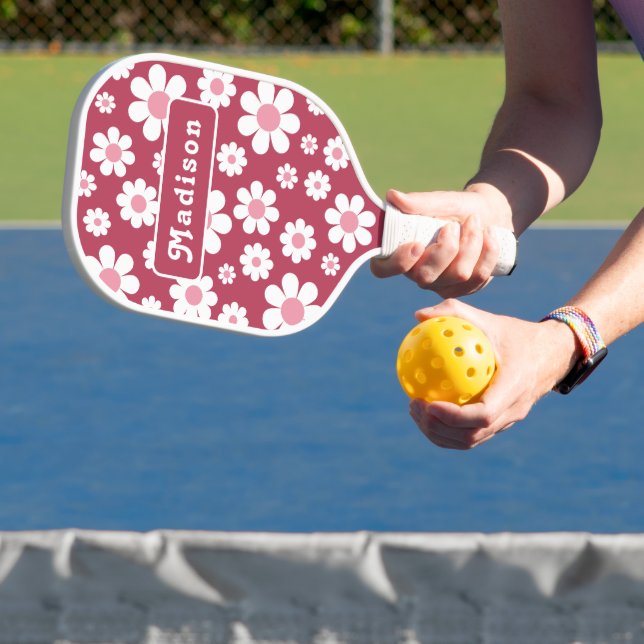 Retro Personalised Name Daisy Pickleball Paddle (Insitu)