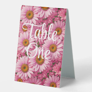 Retro pink floral daisy pattern