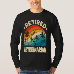 Retro Retired Veterinarian Vintage Retirement Work T-Shirt