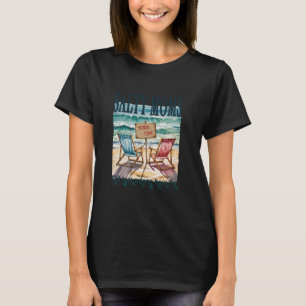 Retro Salty Moms Beach,Trendy Summer Vibes,Sarcast T-Shirt