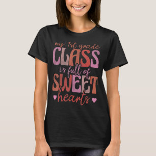 Retro School Teacher Of 1st Grade Hearts Groovy Va T-Shirt