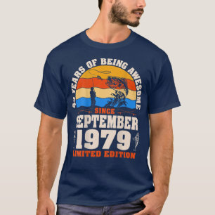 Retro September 1979 43 Year Old Fishing Lover 43r T-Shirt