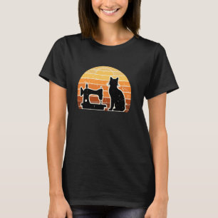 Retro Sewing Machine Cat Knitting Seamstress Knitt T-Shirt