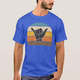 Retro Shaka Hand Surf Sign Cool Surfer Surfing Cul T-Shirt