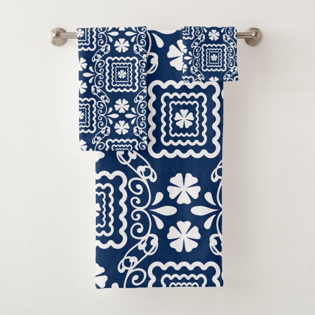 retro sixties white blue floral pattern bath towel set (Insitu)