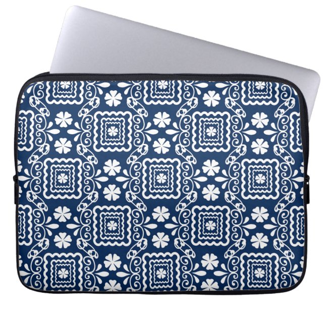 retro sixties white blue floral pattern laptop sleeve (Front)