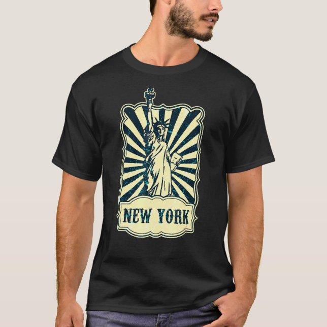 Retro Statue Of Liberty New York City America USA T-Shirt (Front)