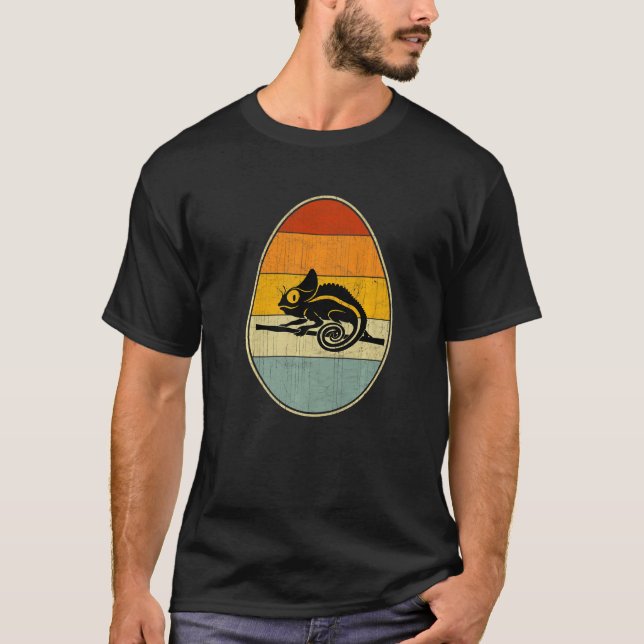 Retro Style Easter Egg Graphic Funny Easter Day Ch T-Shirt (Front)