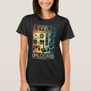 Retro Style Level 35 Unlocked Gamer Birthday T-Shirt