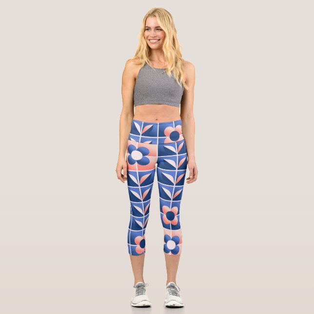 Retro stylised flowers: mosaic pattern. capri leggings (Front)