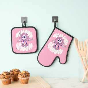 Retro Sunflower Cartoon Quote Pink Oven Mitt & Pot Holder Set