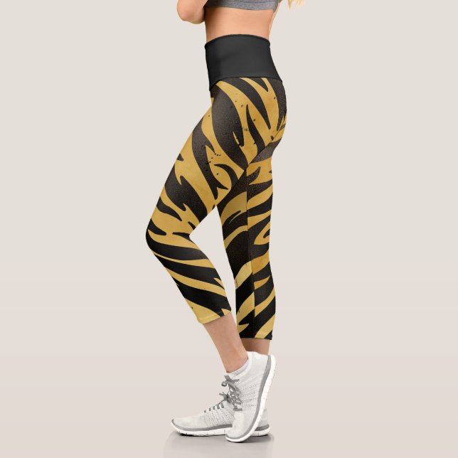 Retro Tiger Stripes Distressed Skin Pattern Capri Leggings (Left)