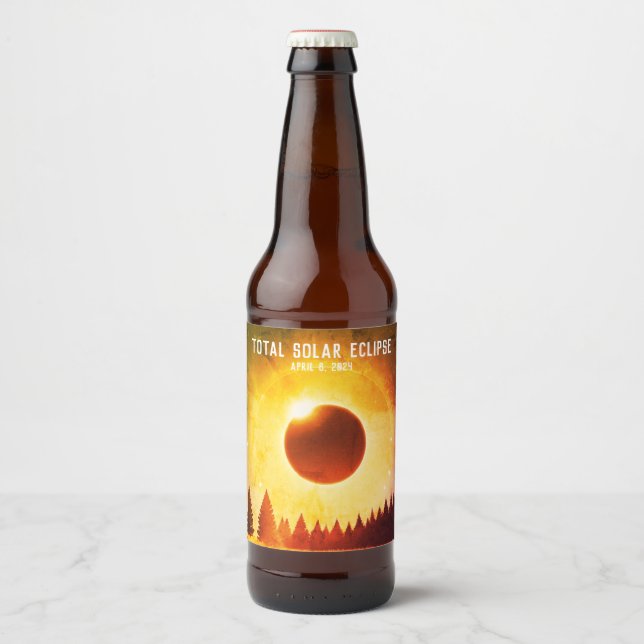 Retro Total solar eclipse April 8, 2024 landscape Beer Bottle Label (Front)