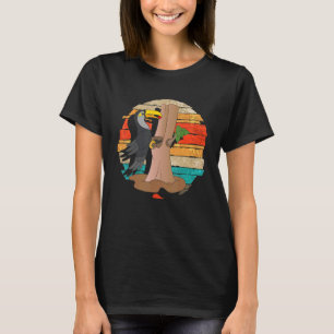 Retro Toucan  Exotic Bird Animal Tropical Toucan T-Shirt