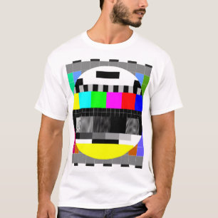 Retro TV no signal illustration. T-Shirt