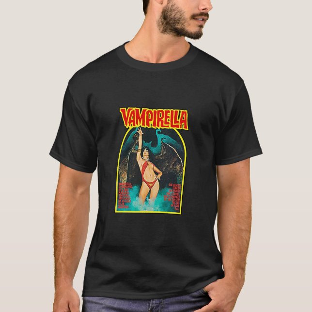 Retro Vampirella cover  T-Shirt (Front)