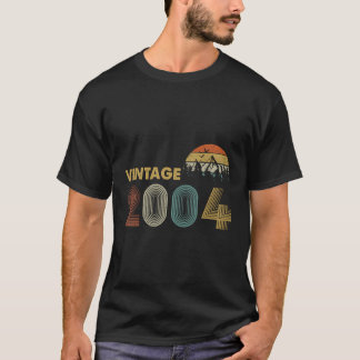 Retro Vintage 2004 Funny 19 Year Old Boys Girl 19T T-Shirt