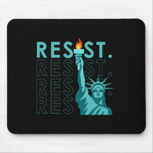 Retro Vintage Anti Trump Resist Statue Of Liberty Mouse Pad