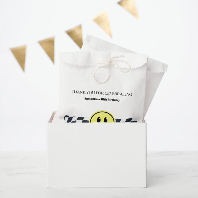 Retro vintage black and white birthday favour bag (Party)