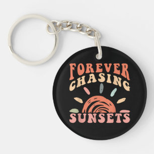 Retro Vintage Forever Chasing Sunsets Summer Vacat Key Ring