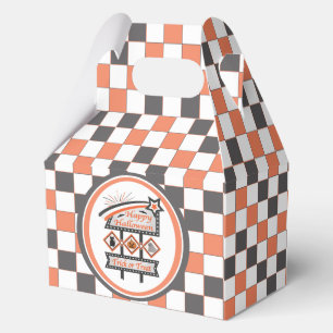 Retro Vintage Halloween Sign –Trick or Treat Plaid Favour Box