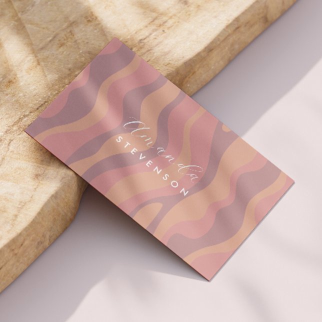 Retro wavy pattern business card (Creator Uploaded)