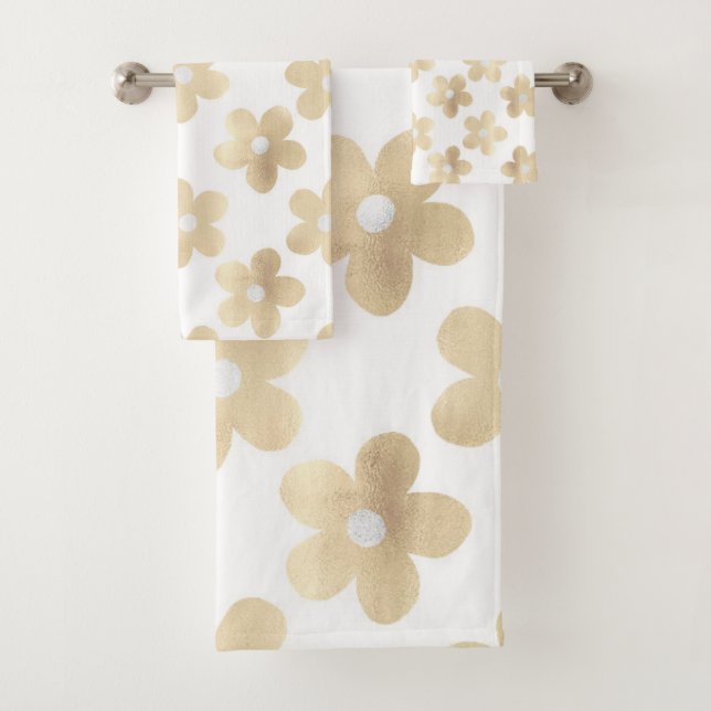 Retro White Gold Daisy Flowers Bath Towel Set (Insitu)